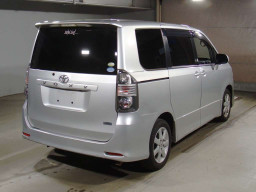 2008 Toyota Voxy