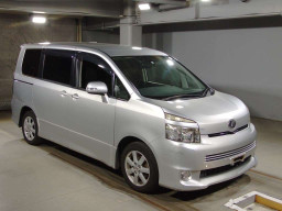 2008 Toyota Voxy