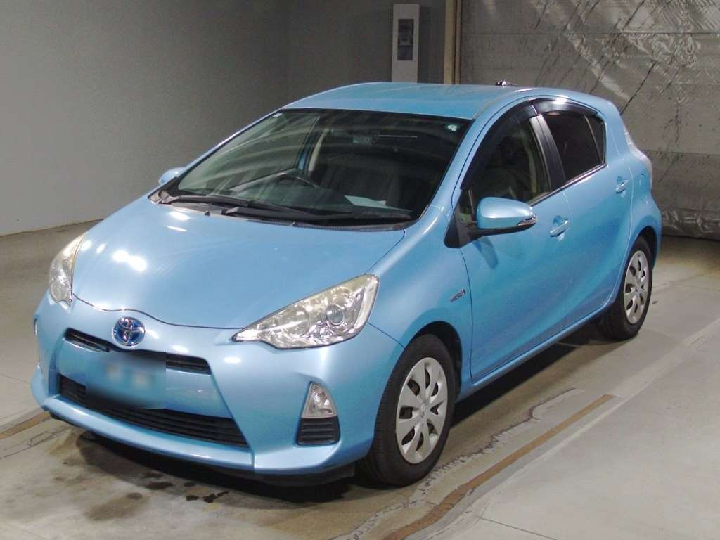 2013 Toyota Aqua NHP10[0]