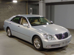 2004 Toyota Crown