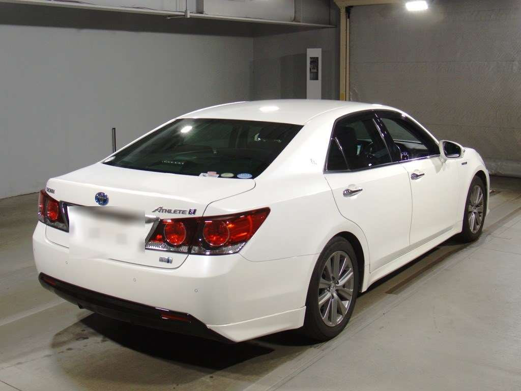 2016 Toyota Crown Hybrid AWS210[1]