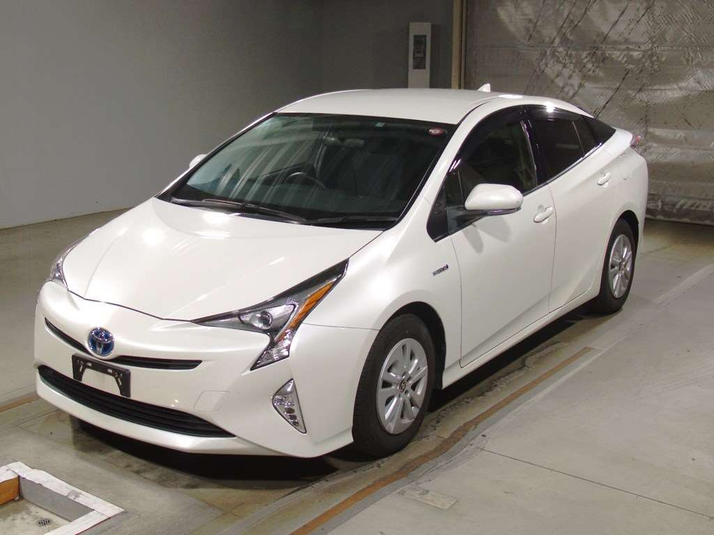 2017 Toyota Prius ZVW50[0]