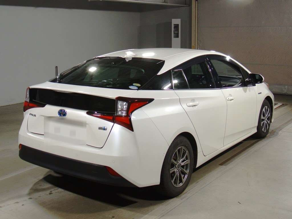 2019 Toyota Prius ZVW51[1]