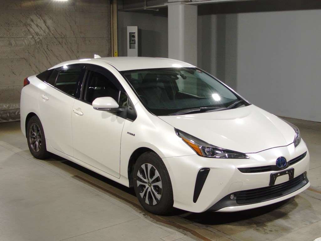 2019 Toyota Prius ZVW51[2]