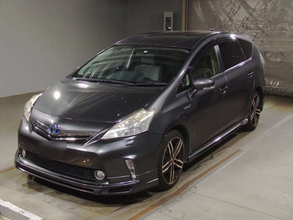 2012 Toyota Prius alpha ZVW41W[0]