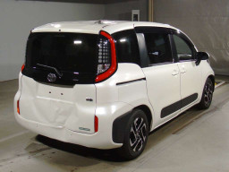 2022 Toyota Sienta