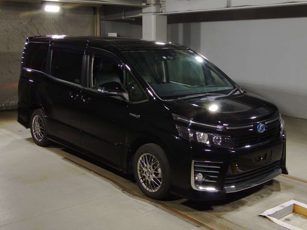 2016 Toyota Voxy ZWR80W[2]