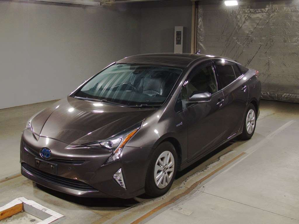 2016 Toyota Prius ZVW50[0]