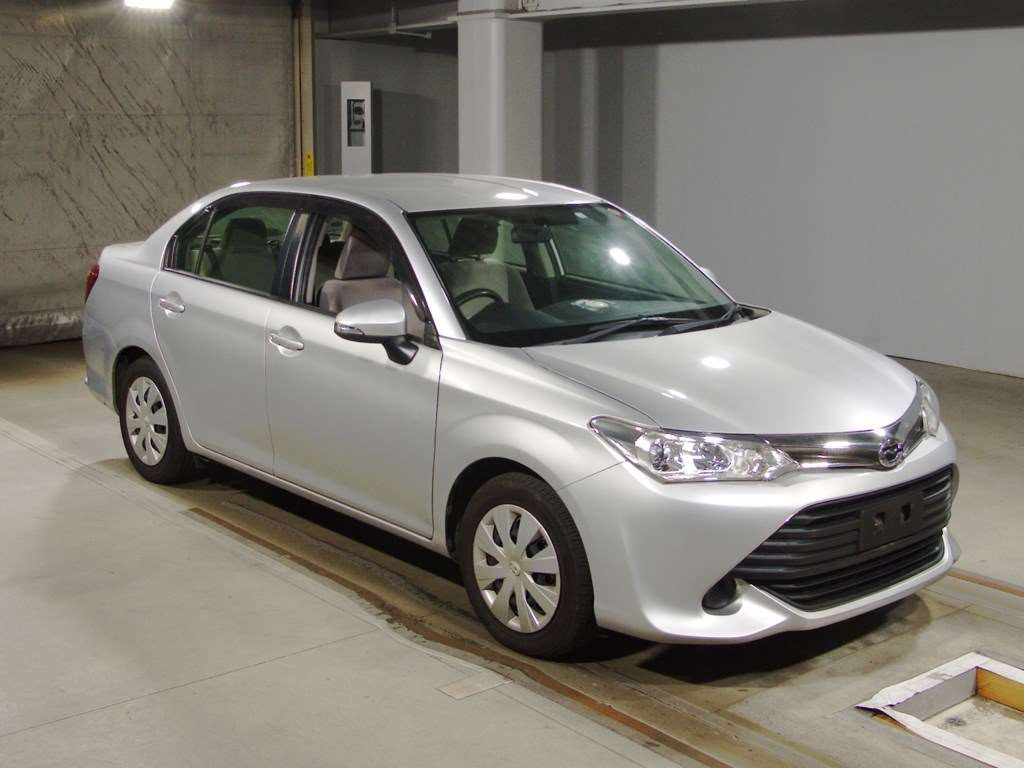 2017 Toyota Corolla Axio NRE161[2]