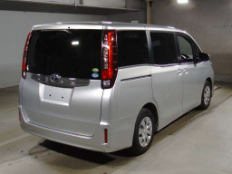 2014 Toyota Noah