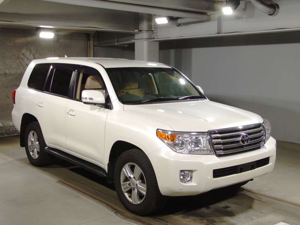 2014 Toyota Land Cruiser URJ202W[2]