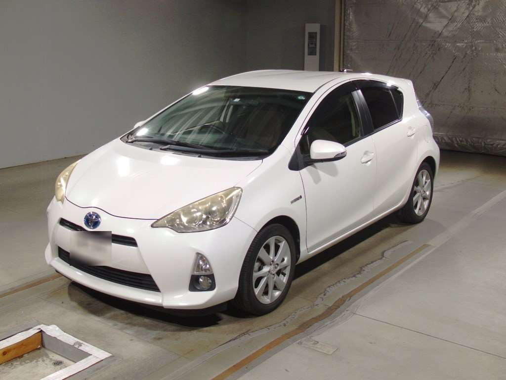 2012 Toyota Aqua NHP10[0]