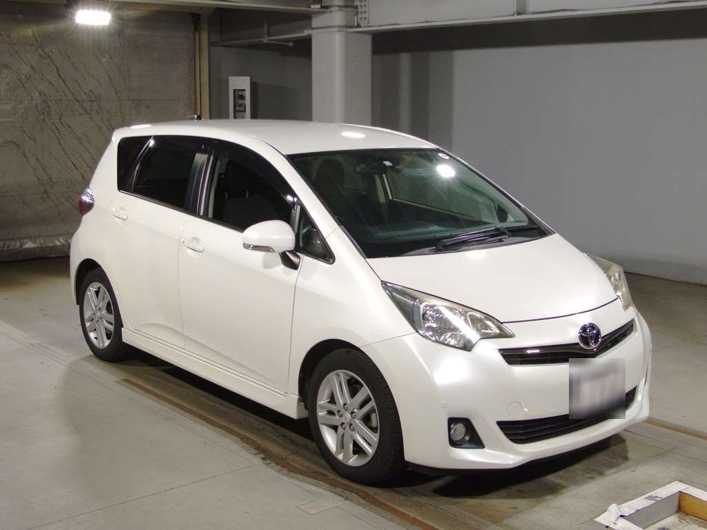 2014 Toyota Ractis NCP120[2]