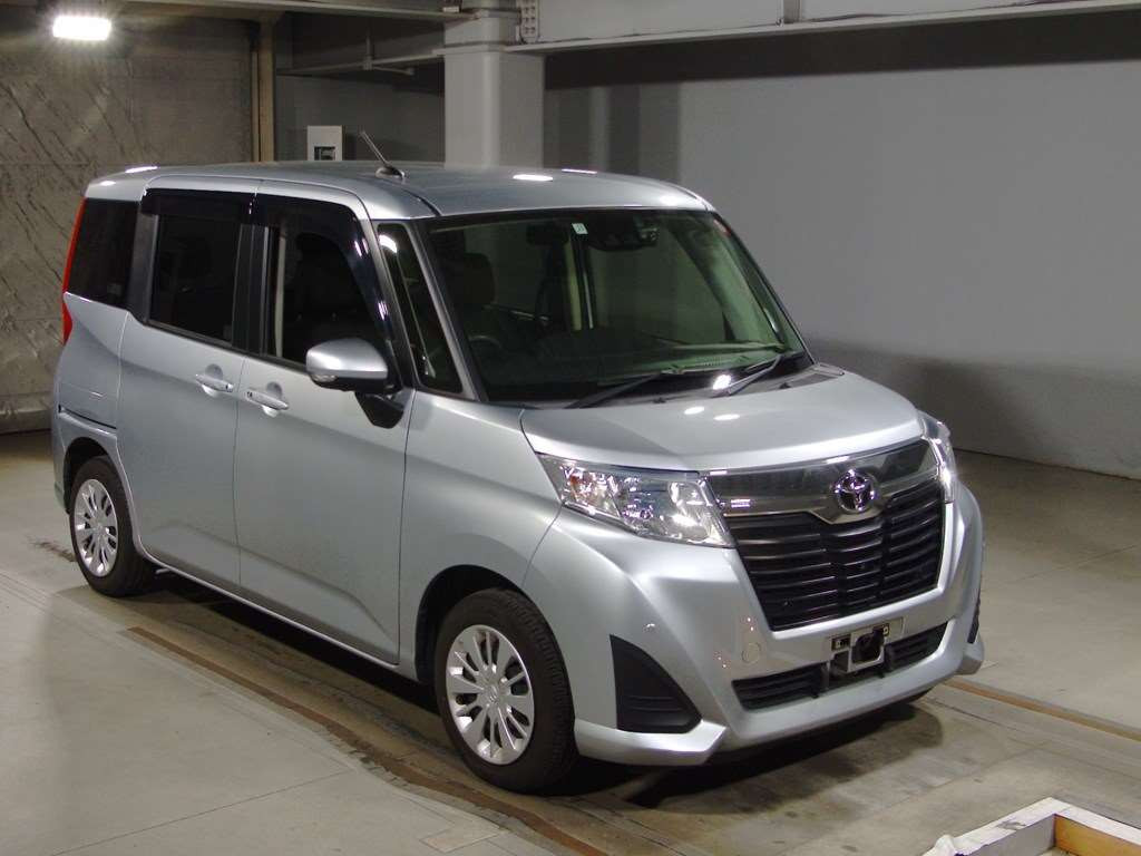 2019 Toyota Roomy M900A[2]