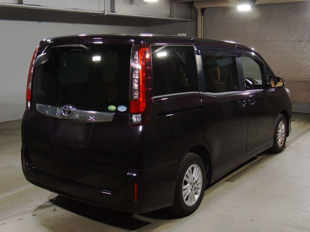 2014 Toyota Noah ZRR80G[1]