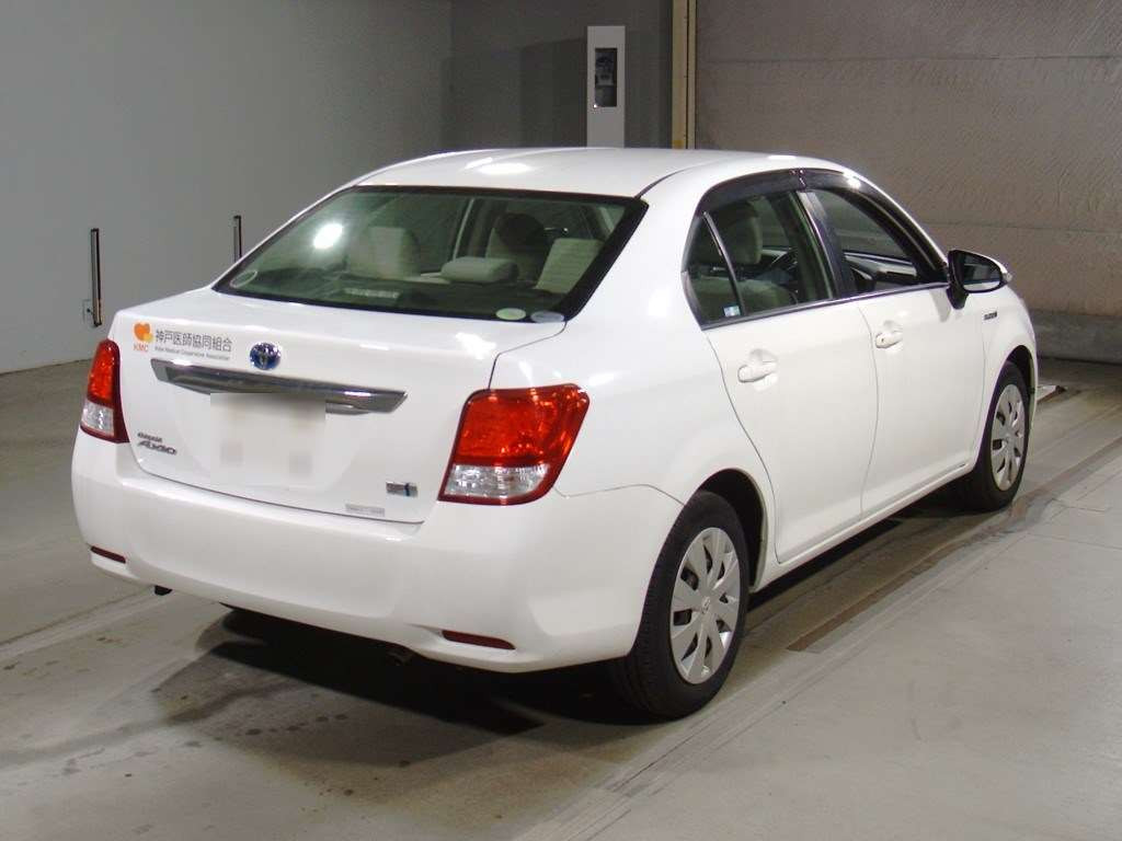 2013 Toyota Corolla Axio NKE165[1]