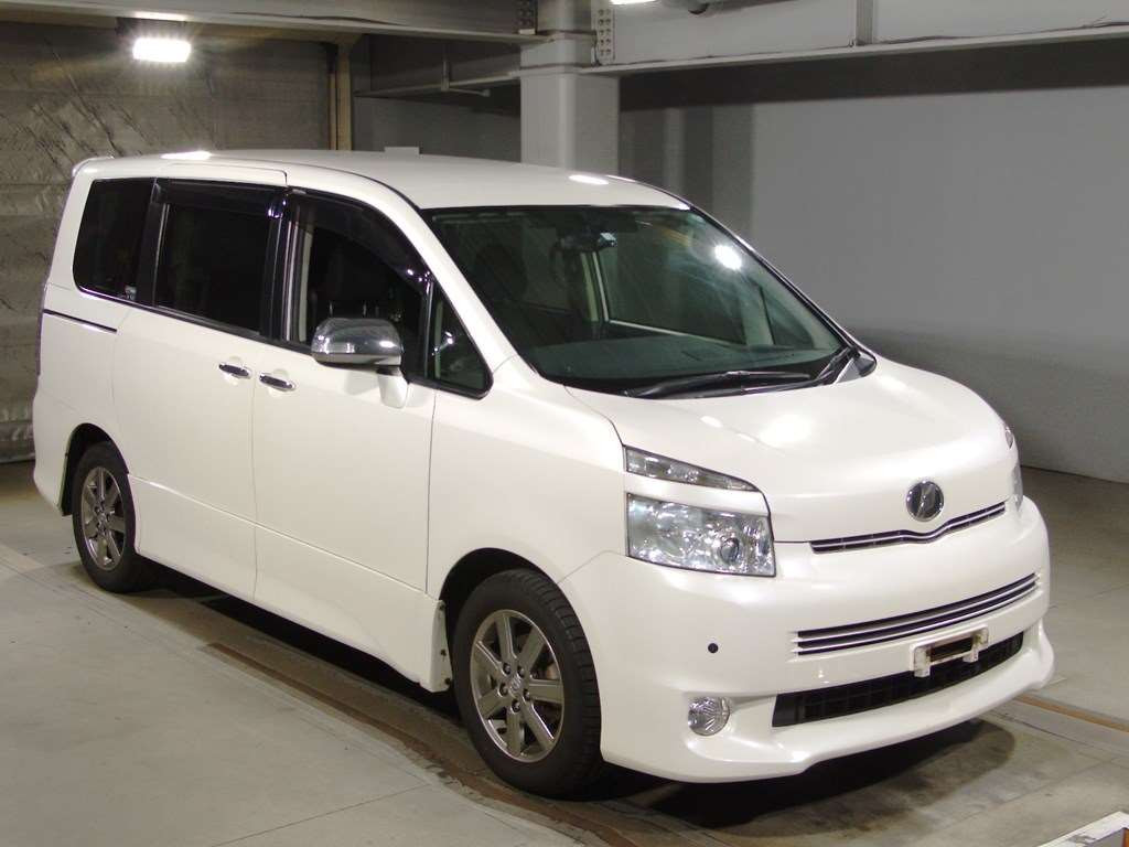 2010 Toyota Voxy ZRR70W[2]