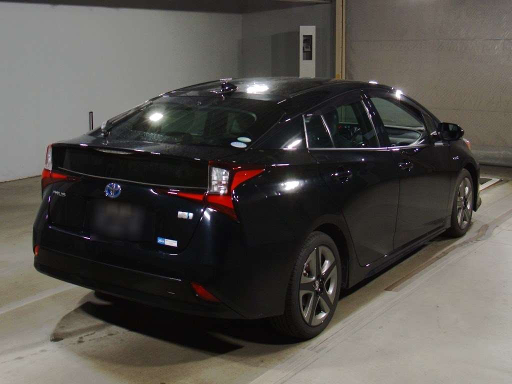 2019 Toyota Prius ZVW51[1]