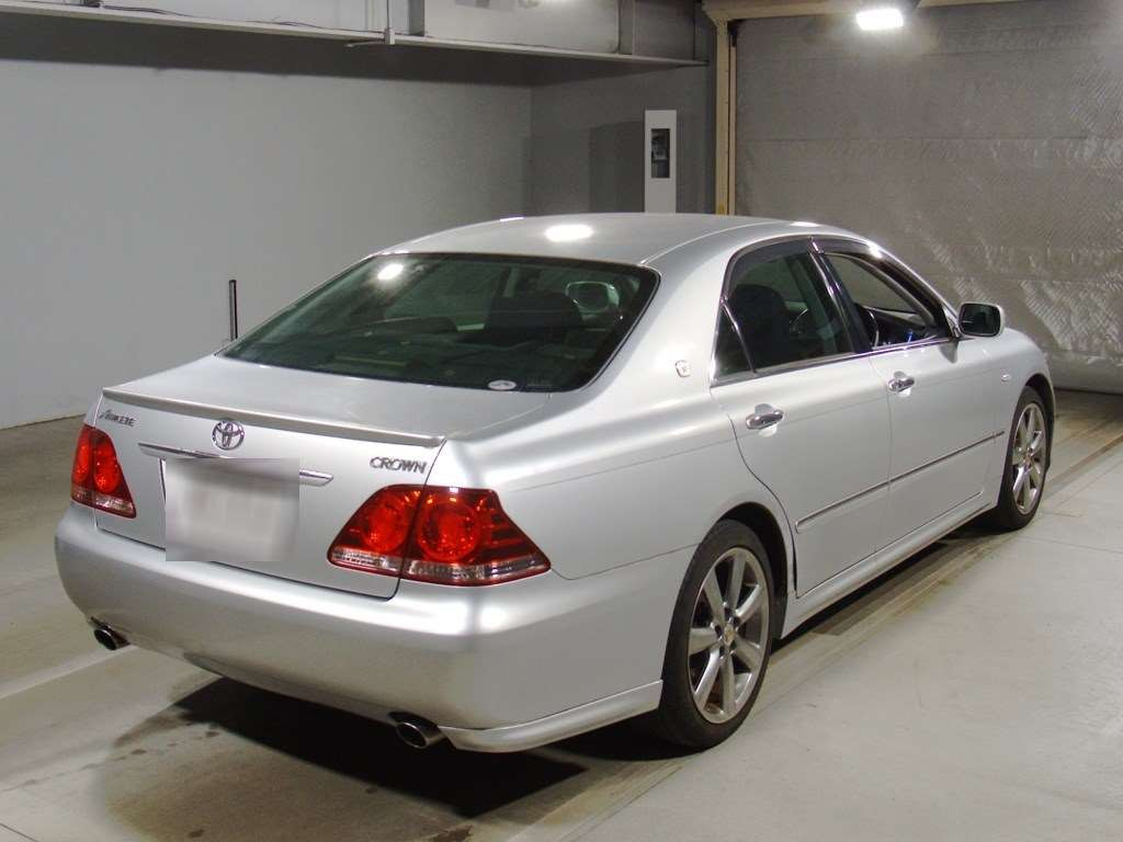 2006 Toyota Crown GRS180[1]