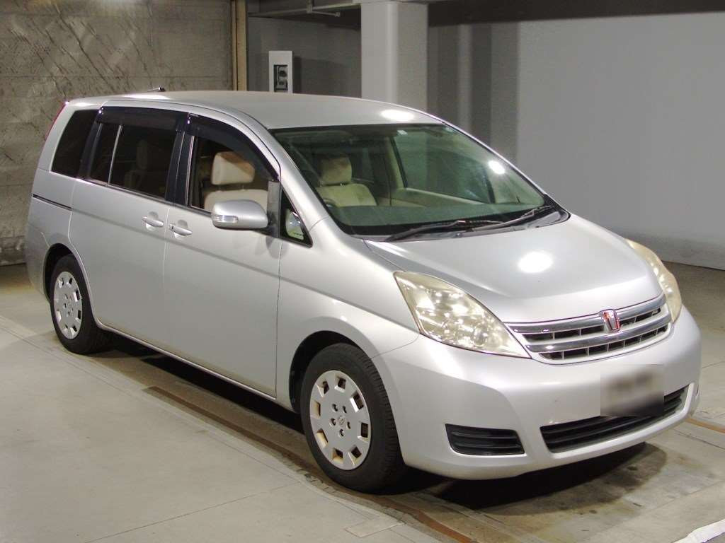 2010 Toyota Isis ZGM10G[2]