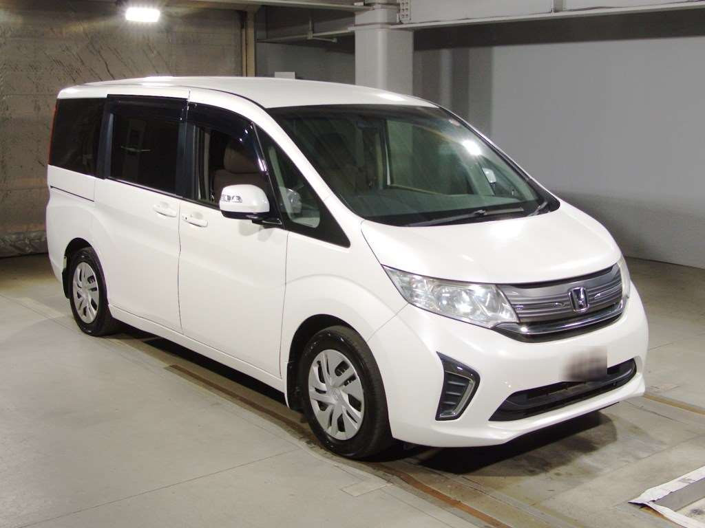 2015 Honda Step WGN RP1[2]