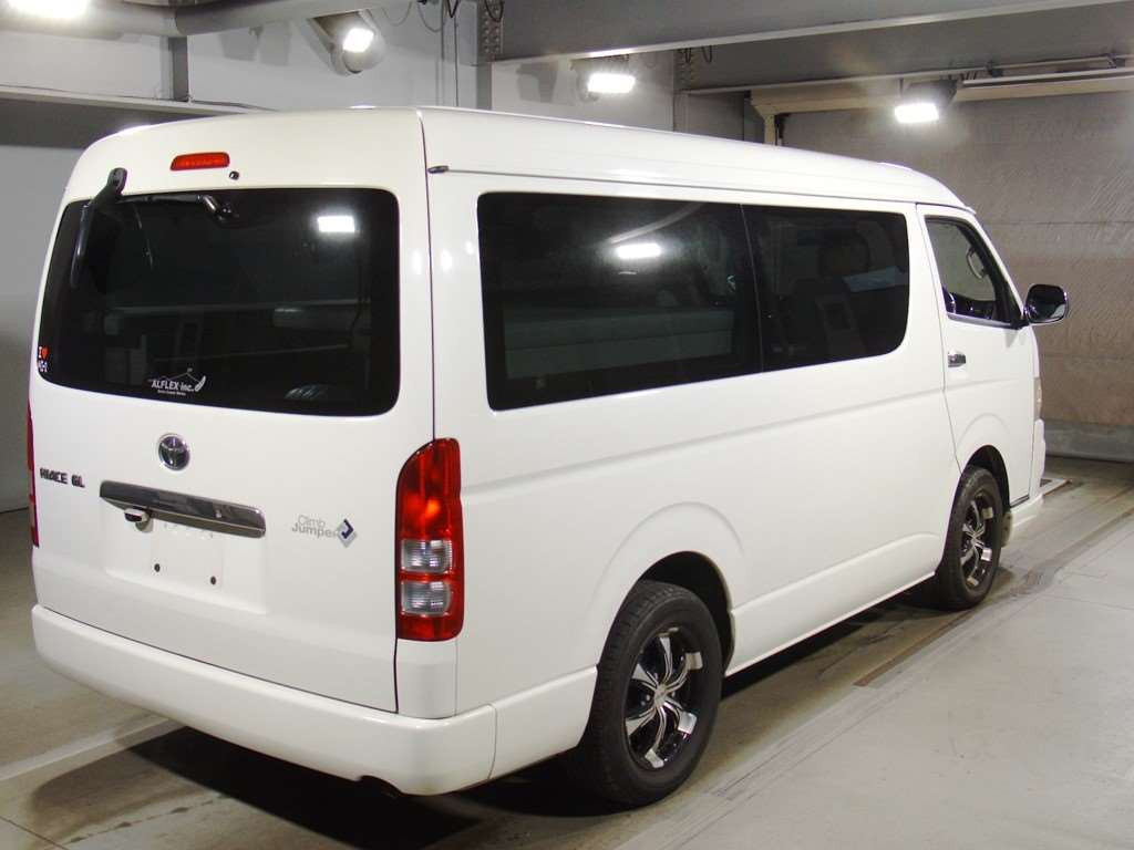 2009 Toyota Hiace Wagon TRH214W[1]