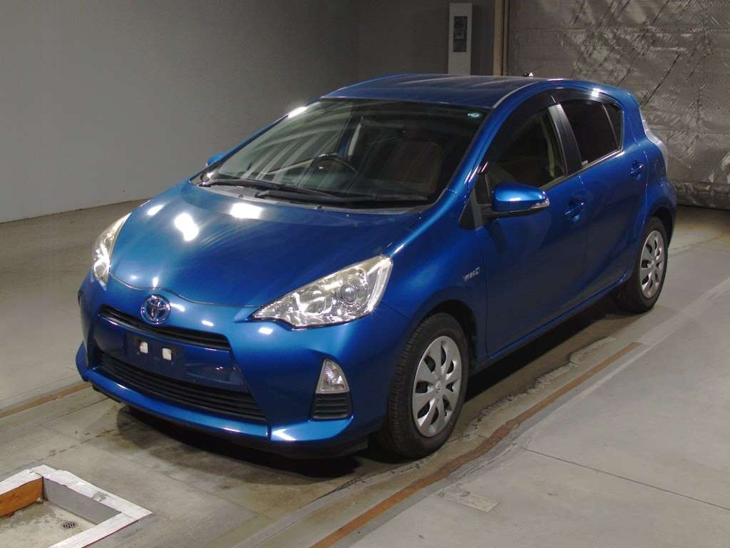 2014 Toyota Aqua NHP10[0]