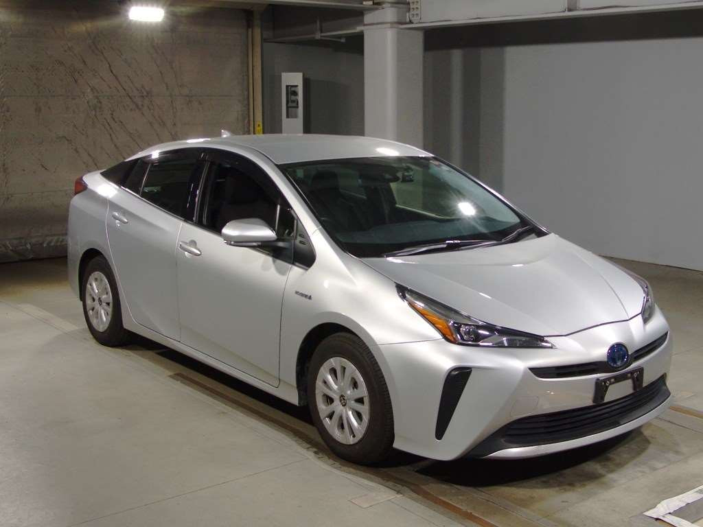 2019 Toyota Prius ZVW51[2]