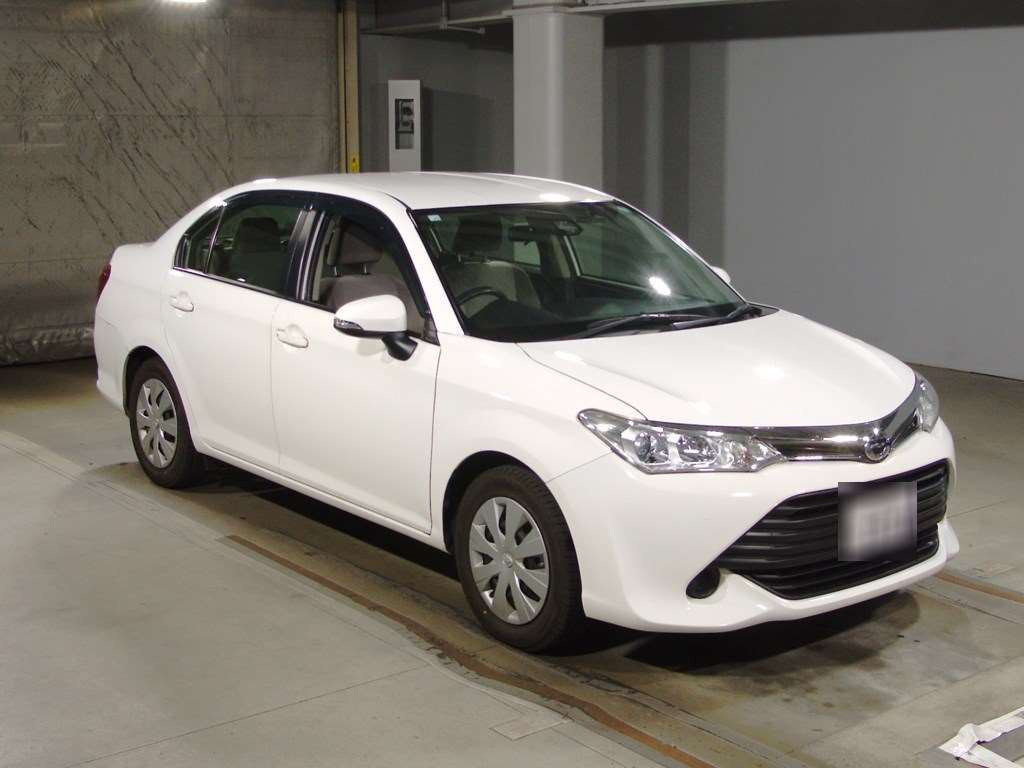 2016 Toyota Corolla Axio NRE161[2]