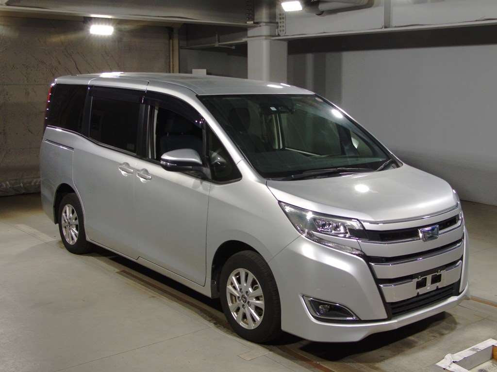 2021 Toyota Noah ZWR80G[2]