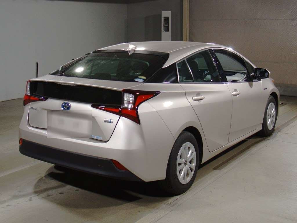 2020 Toyota Prius ZVW51[1]