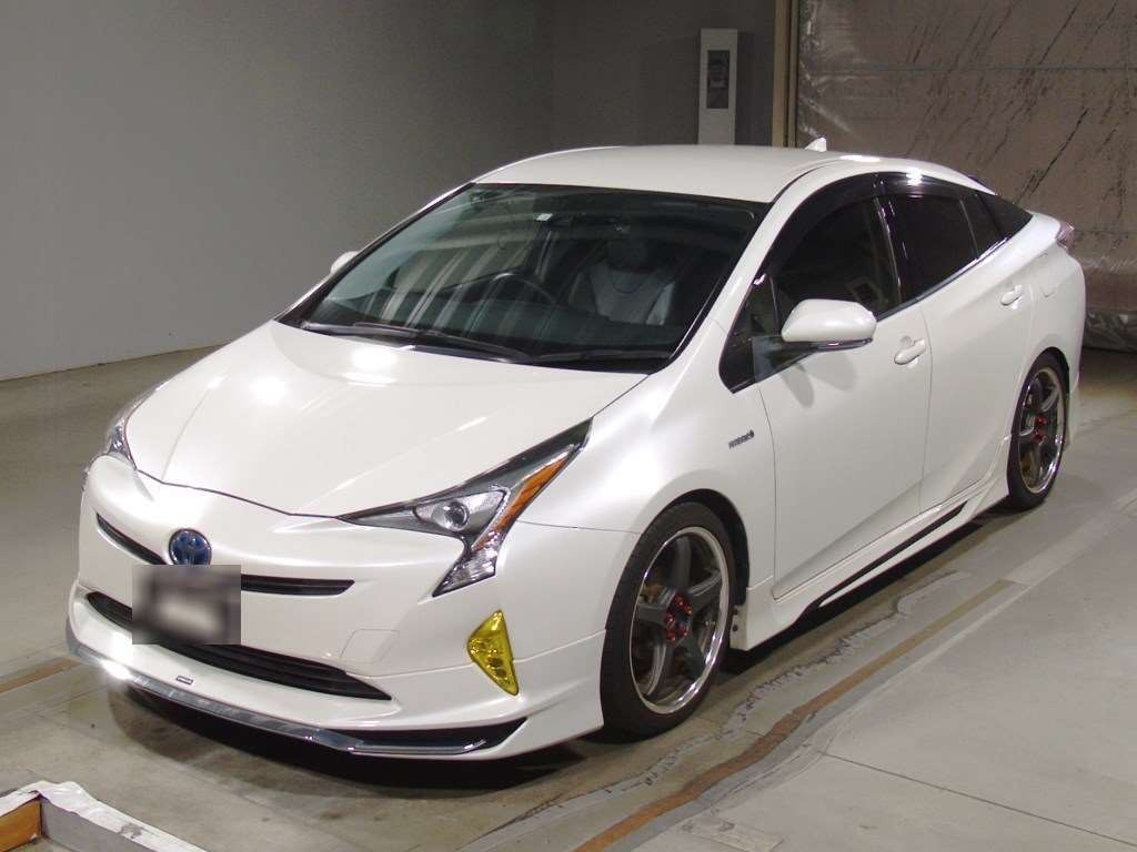 2018 Toyota Prius ZVW50[0]