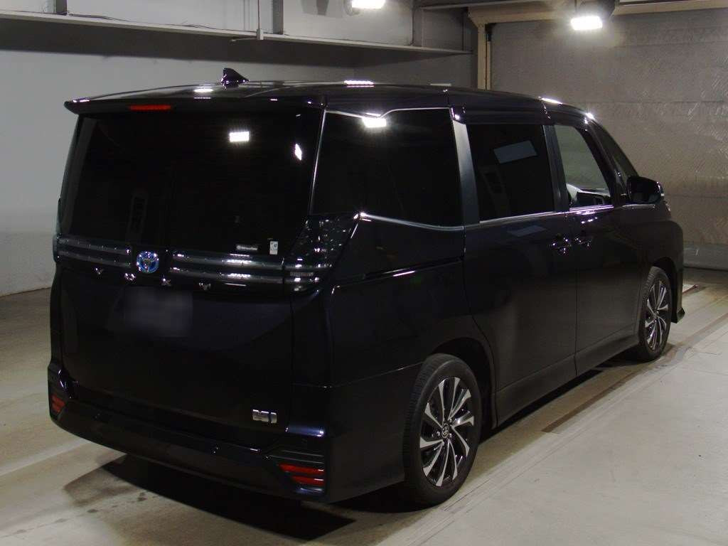 2022 Toyota Voxy ZWR90W[1]