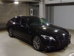 2019 Toyota Crown Hybrid