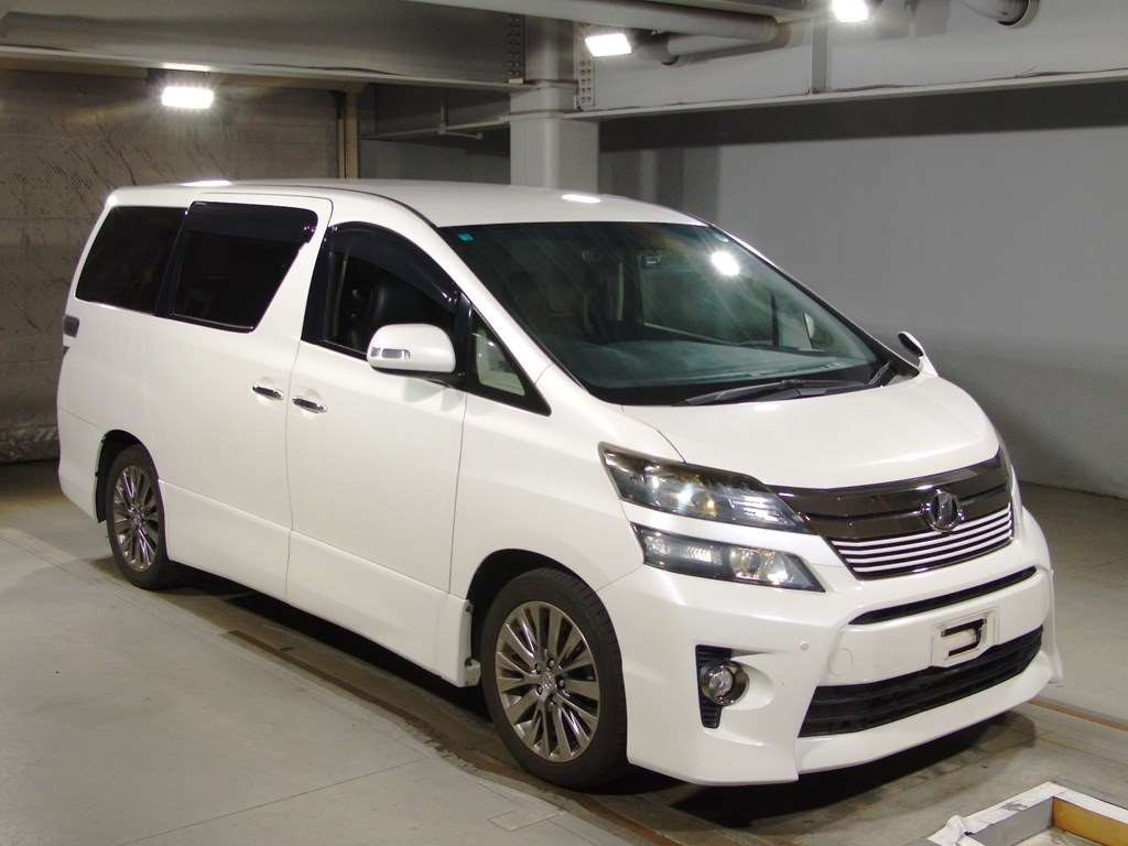 2014 Toyota Vellfire ANH20W[2]