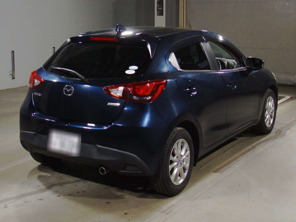 2016 Mazda Demio DJ3FS[1]