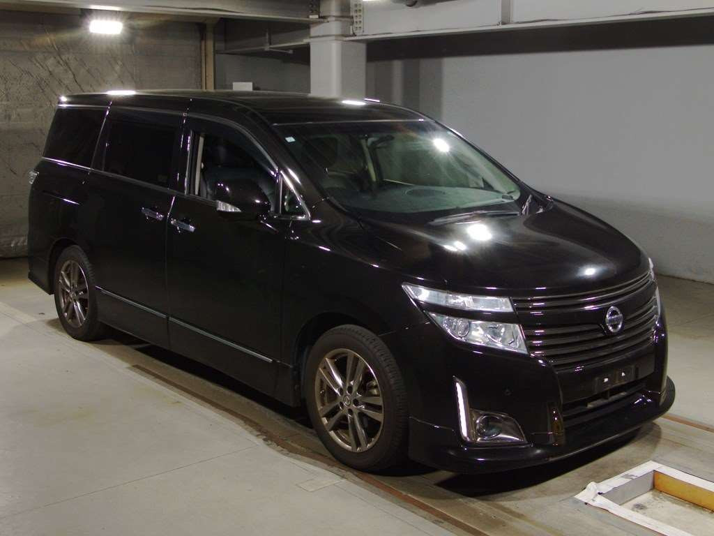 2013 Nissan Elgrand PE52[2]