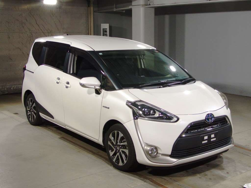 2016 Toyota Sienta NHP170G[2]