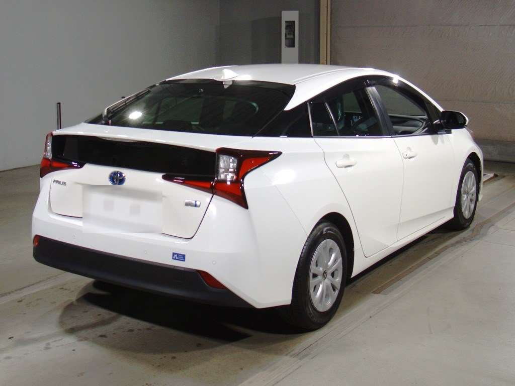 2021 Toyota Prius ZVW51[1]