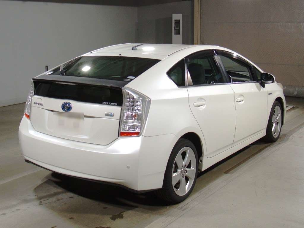 2010 Toyota Prius ZVW30[1]