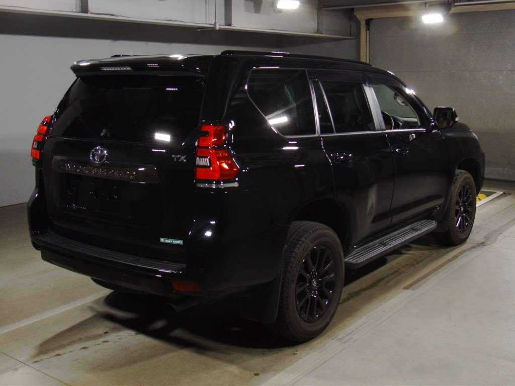 2022 Toyota Land Cruiser Prado TRJ150W[1]