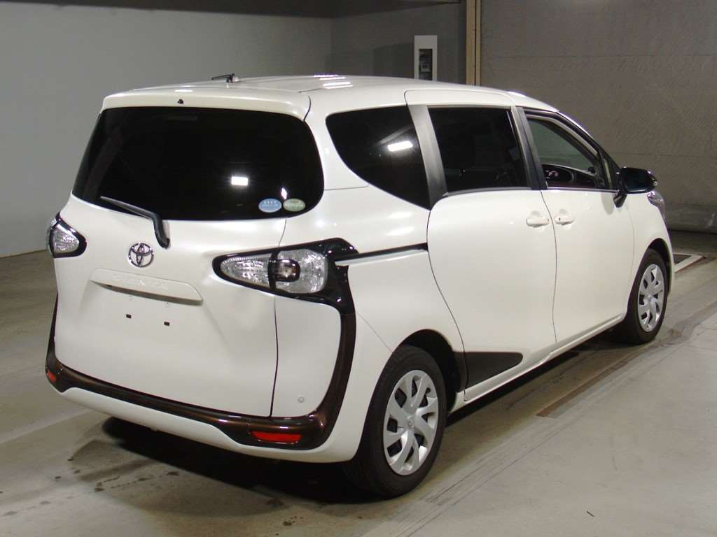 2016 Toyota Sienta NSP170G[1]