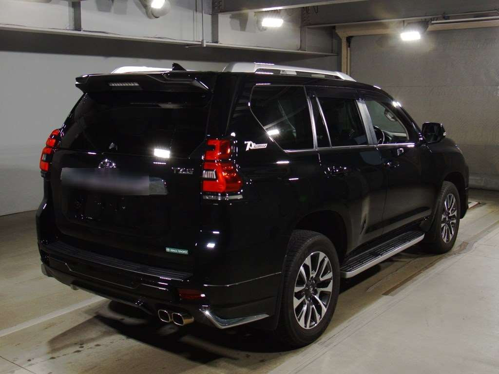 2022 Toyota Land Cruiser Prado GDJ151W[1]