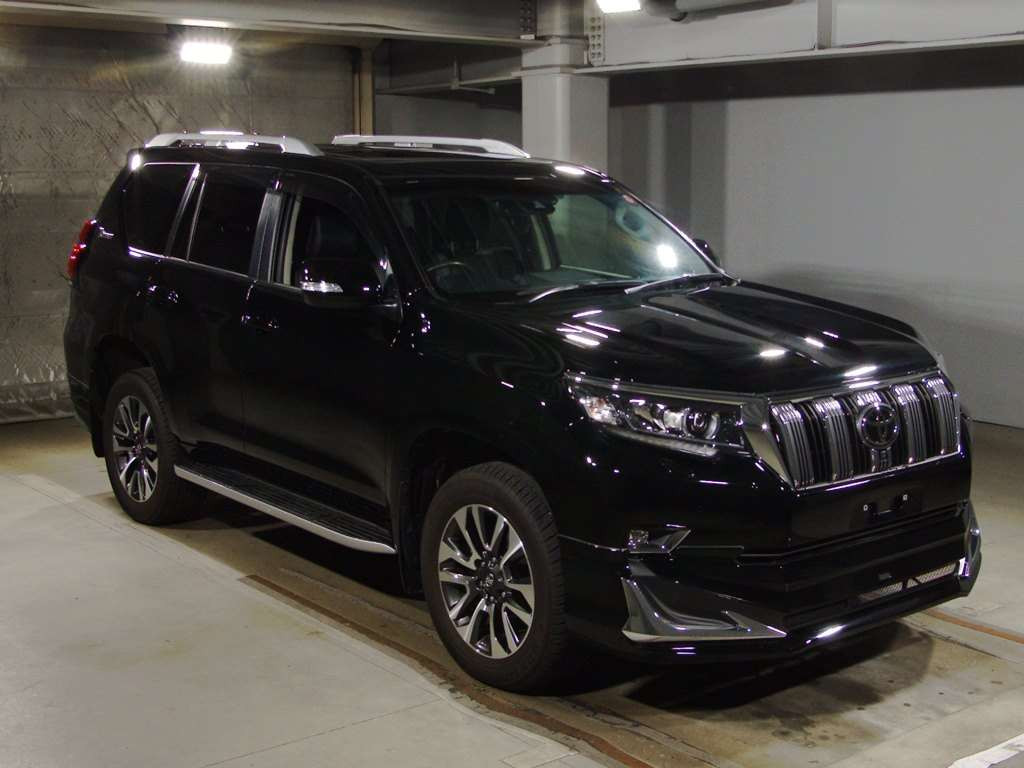 2022 Toyota Land Cruiser Prado GDJ151W[2]