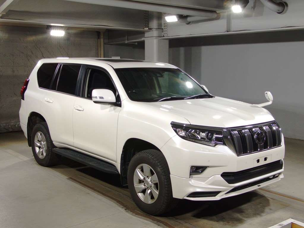 2019 Toyota Land Cruiser Prado TRJ150W[2]