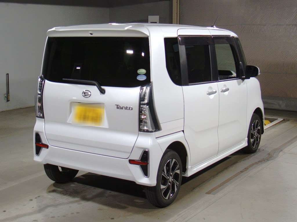 2020 Daihatsu Tanto Custom LA660S[1]