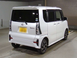 2020 Daihatsu Tanto Custom