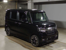 2018 Honda N-BOX CUSTOM