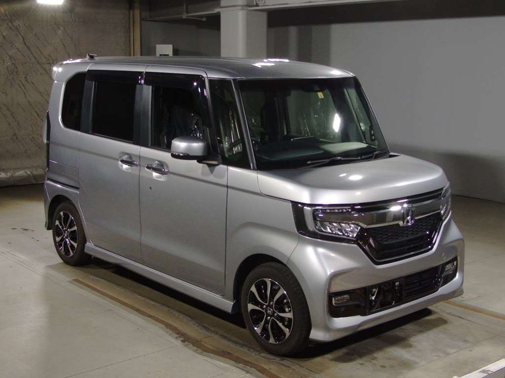 2018 Honda N-BOX CUSTOM JF3[2]