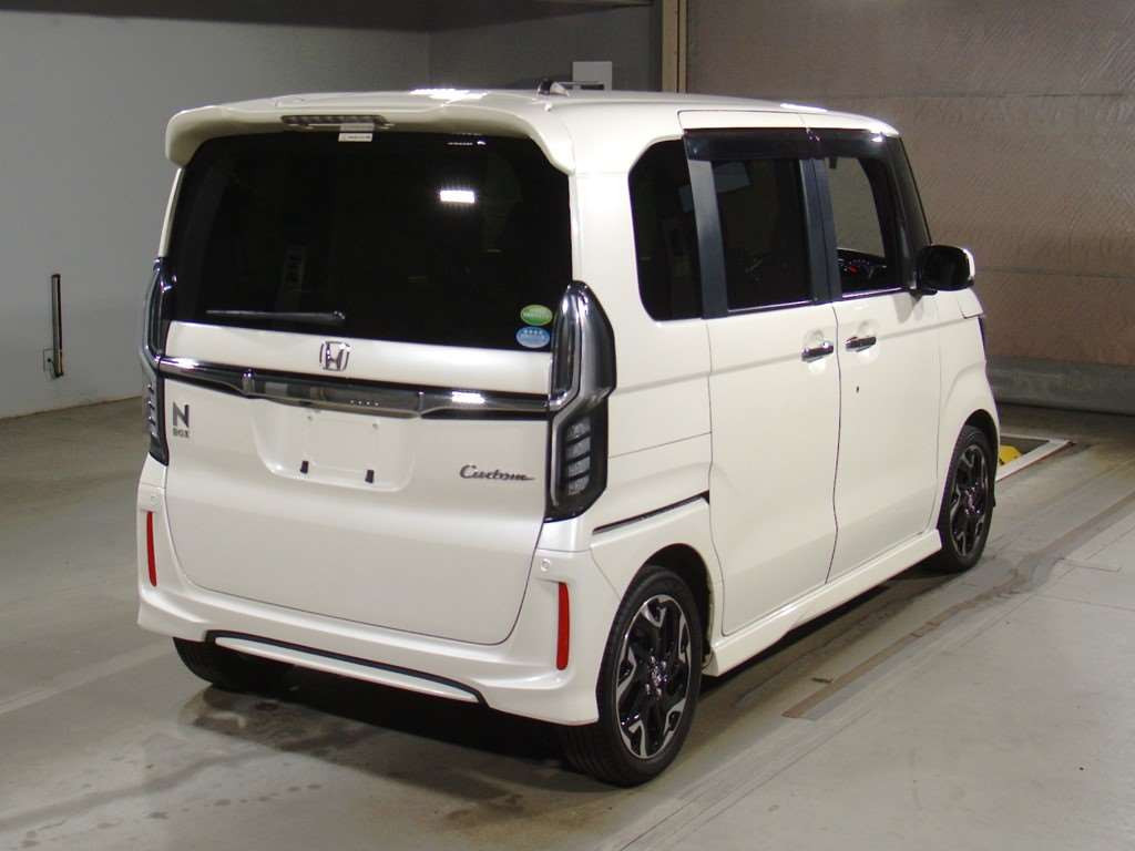 2018 Honda N-BOX CUSTOM JF3[1]